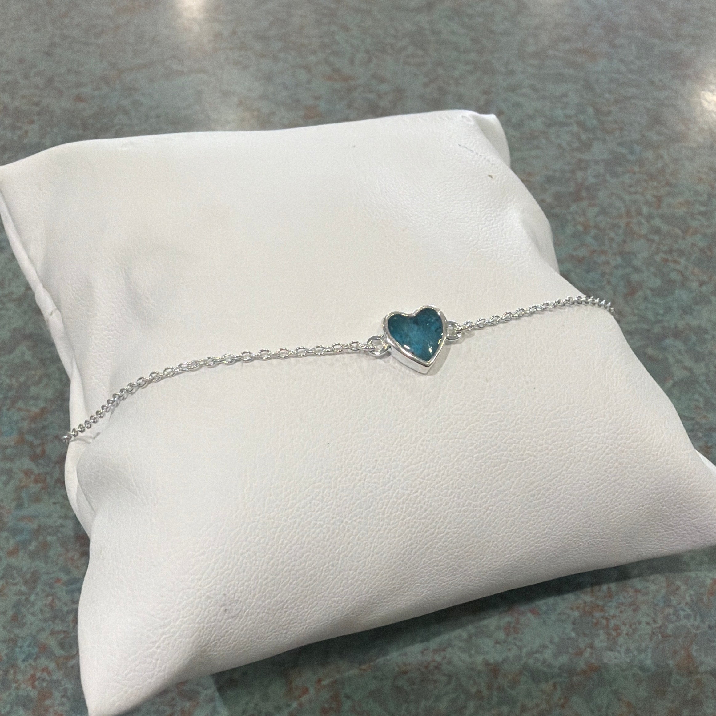 Dune Delicate Heart Anklet Apatite