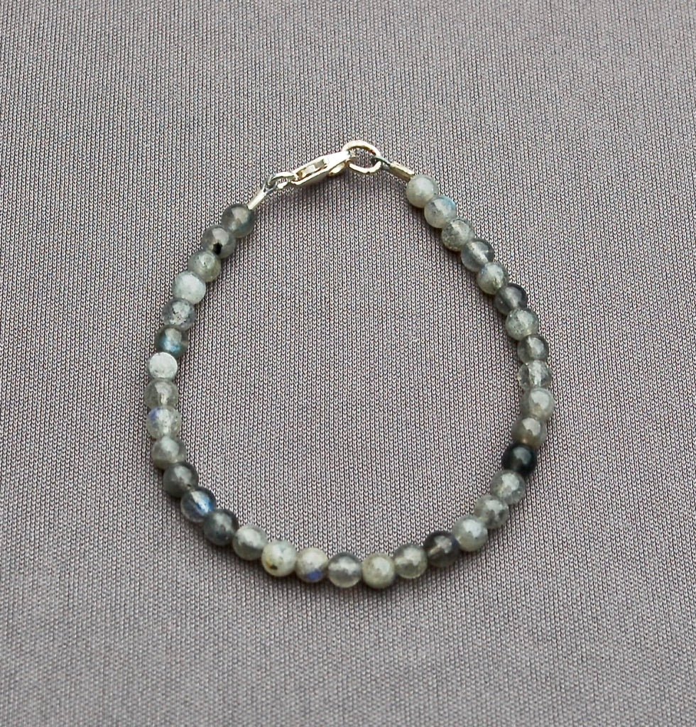 Gillian Inspired Designs Mini Labradorite Beaded Bracelet
