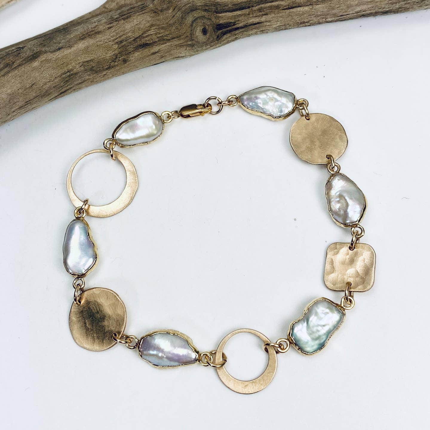 Laura J Pearl Discovery Bracelet