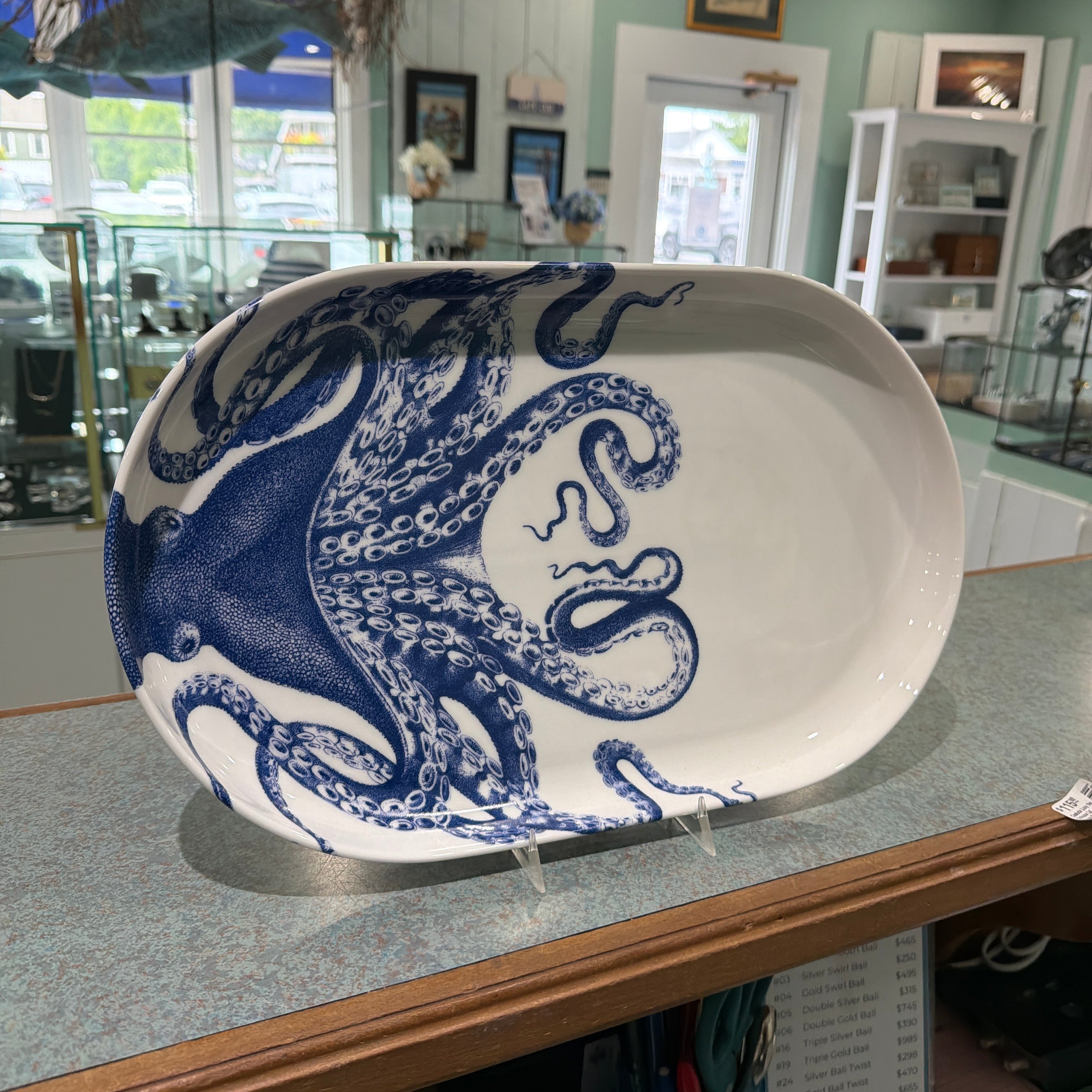 Caskata Lucy the Octopus Lg Coupe Oval Platter