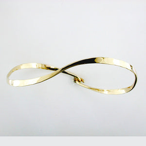 Tom Kruskal Wavy Wire Gold Bracelet