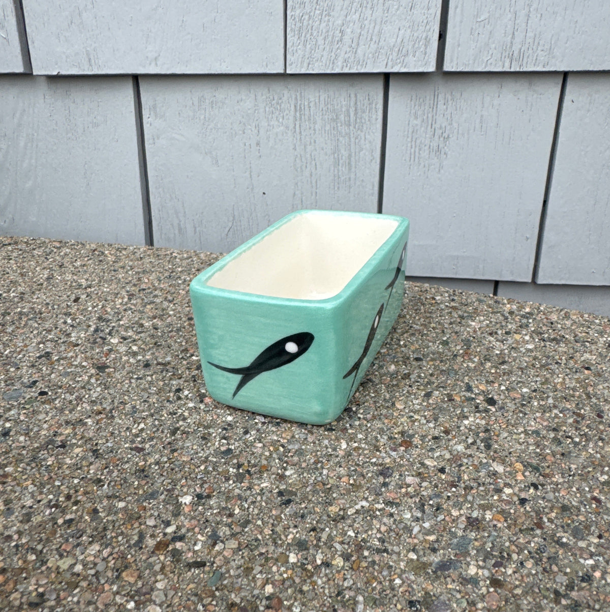 Jobi Pottery Sacc box is perfect for sweetener packets, teabags, business cards or even crayons! 4 x 2 1/4 x 2.