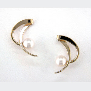 Tom Kruskal Curve Pearl Earrings