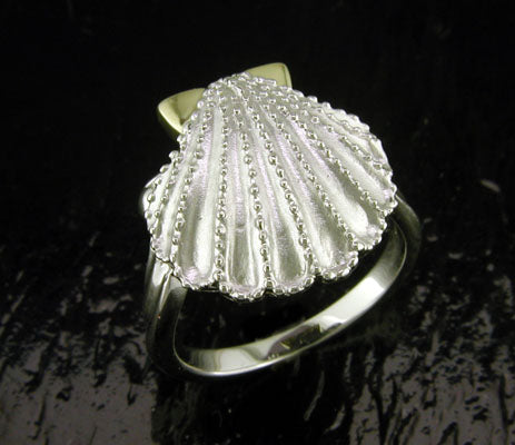 Steven Douglas Sterling Silver and Gold Scallop Shell Ring