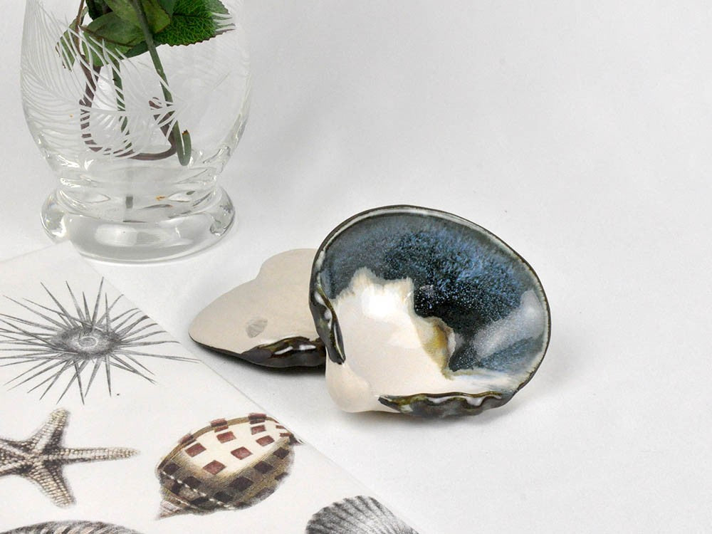 Mussels & More Clam Shell Dip Bowl